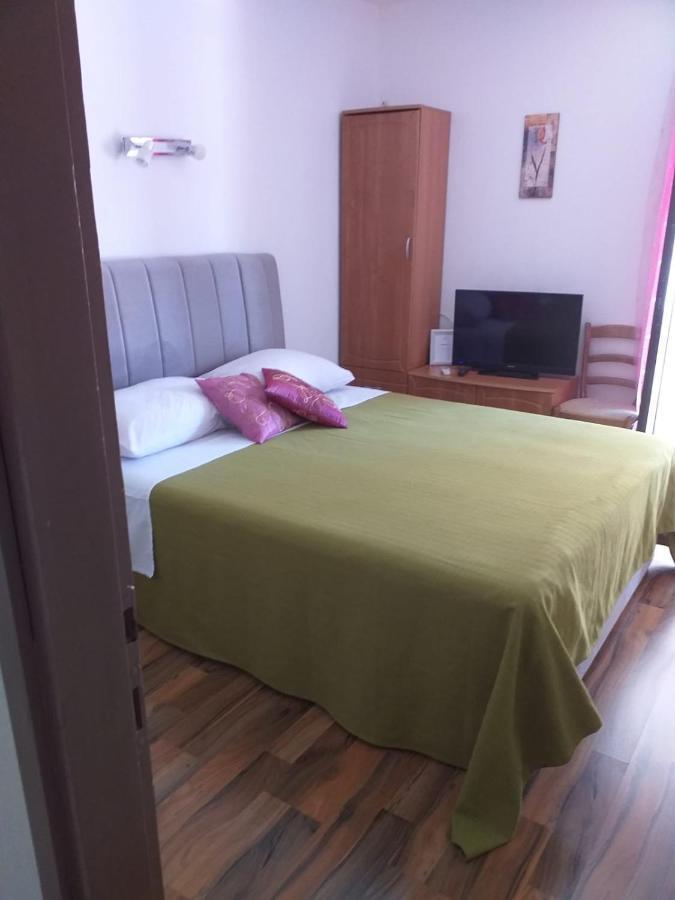 Apartmani Tina Jelsa  Εξωτερικό φωτογραφία