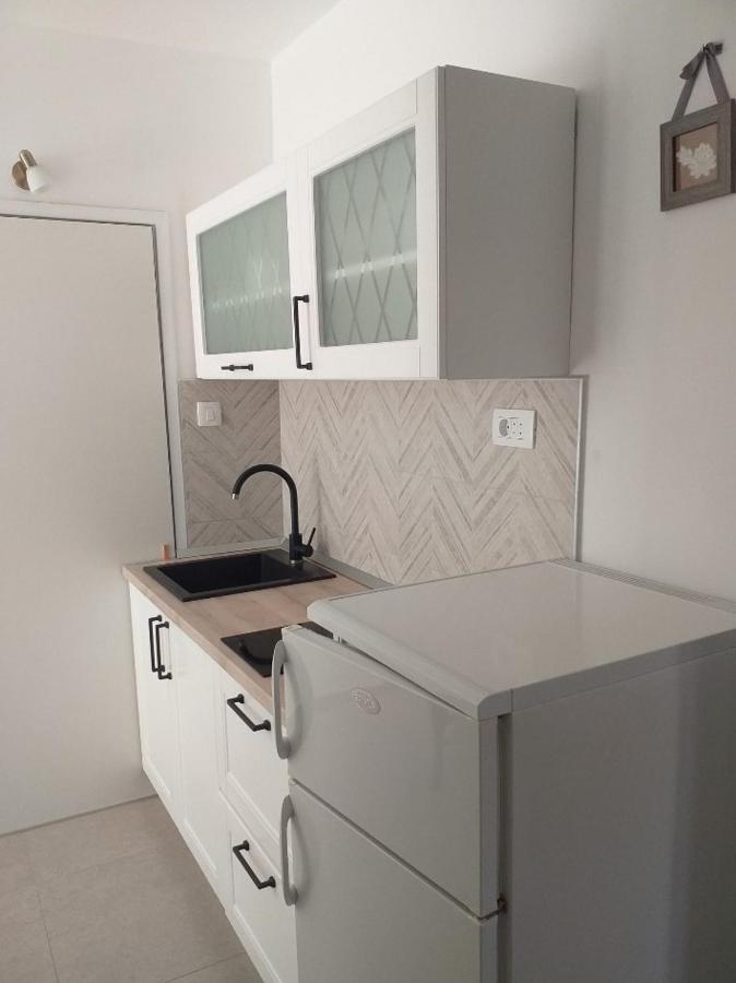 Apartmani Tina Jelsa  Εξωτερικό φωτογραφία